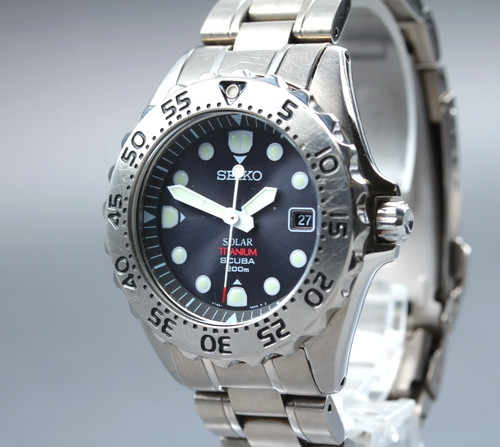 Presque comme neuve montre - neuve],